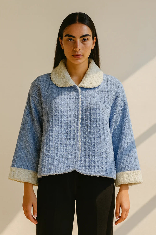 ESSENCE CLASSIC LIGHT BLUE