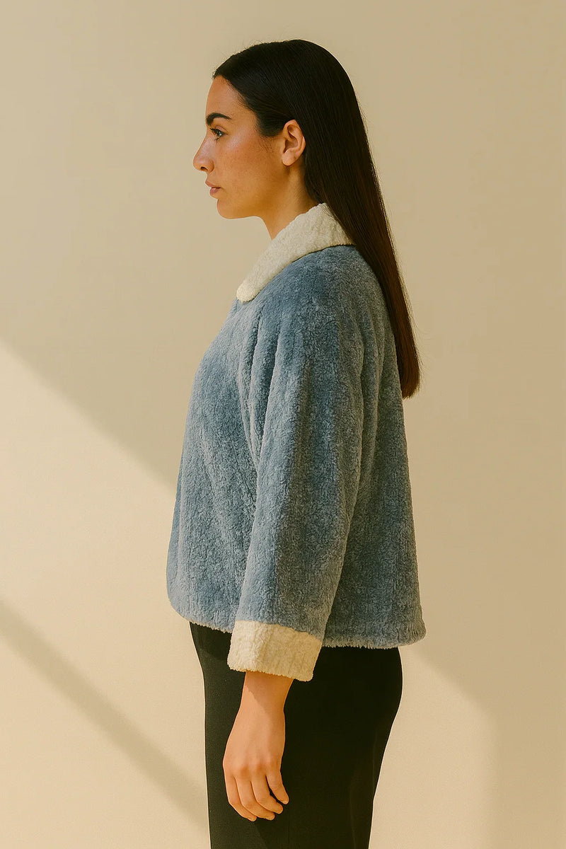 ESSENCE CLASSIC BLUE