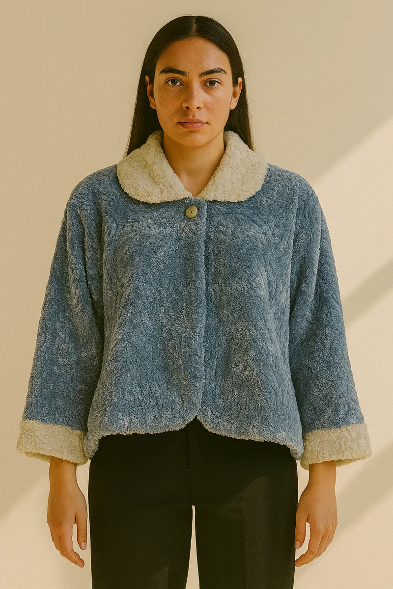 ESSENCE CLASSIC BLUE